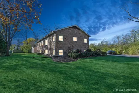 217 Kazwell St, Willow Springs, IL 60480