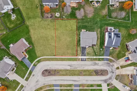 1303 Oakmont Ct, Sandwich, IL 60548