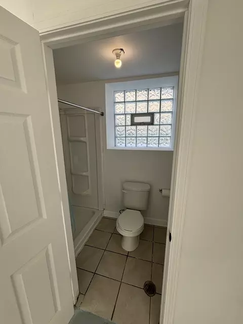 Bath - Undisclosed, Chicago, IL 60643 photo 2 of 2