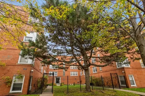 2408 W Farragut Ave #3B, Chicago, IL 60625