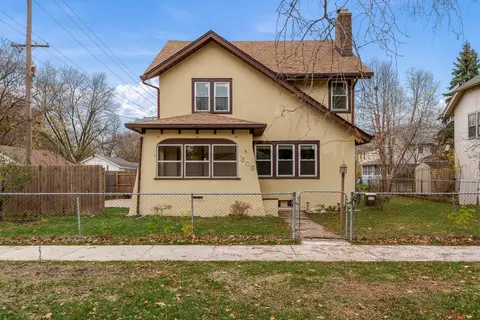 609 Ellis Ave, Rockford, IL 61103