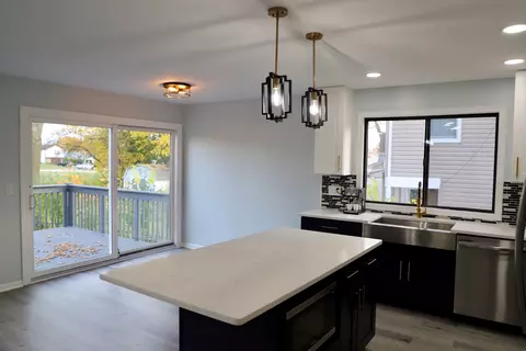 Kitchen - 776 Voyager Dr, Bartlett, IL 60103 photo 5 of 5