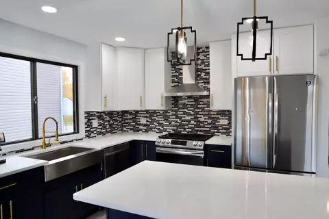 Kitchen - 776 Voyager Dr, Bartlett, IL 60103 photo 3 of 5