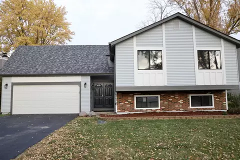 776 Voyager Dr, Bartlett, IL 60103