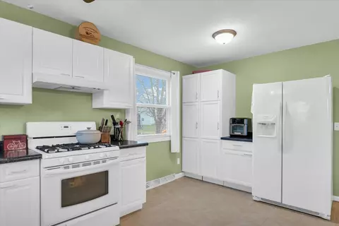 Kitchen - 409 W Broadway St, Ogden, IL 61859 photo 7 of 7
