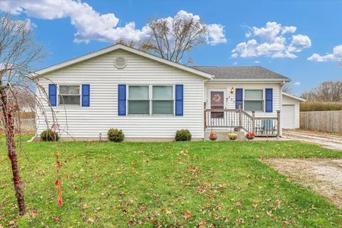 409 W Broadway St, Ogden, IL 61859
