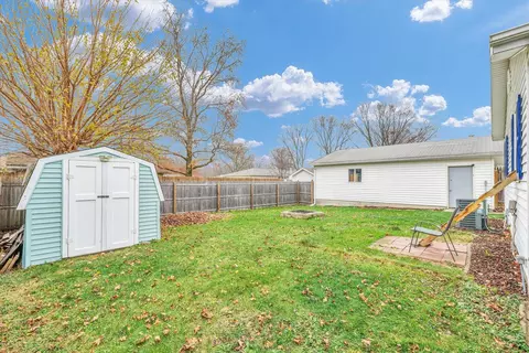 Exterior - 409 W Broadway St, Ogden, IL 61859 photo 4 of 5