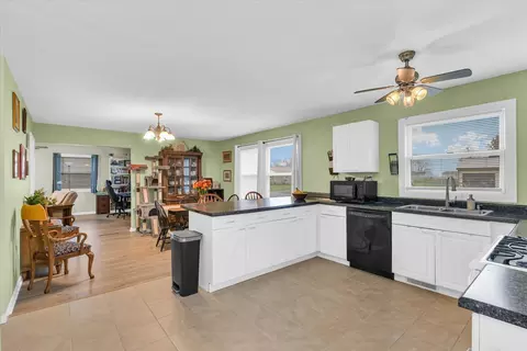 Kitchen - 409 W Broadway St, Ogden, IL 61859 photo 5 of 7