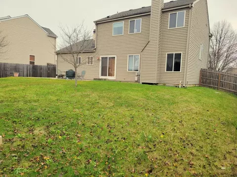 236 Cedarfield Dr, Bartlett, IL 60103 photo 31
