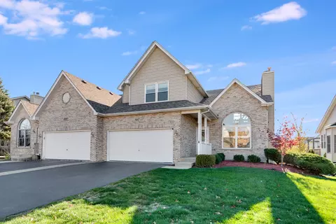 597 Sudbury Cir, Oswego, IL 60543