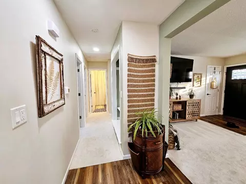 Entry Way - 213 S Mclean Blvd, Elgin, IL 60123 photo 1 of 1