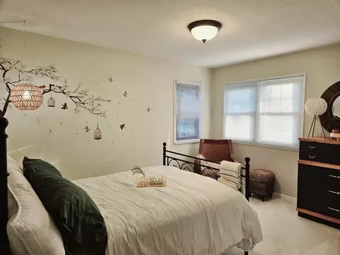 Bedroom - 213 S Mclean Blvd, Elgin, IL 60123 photo 3 of 4