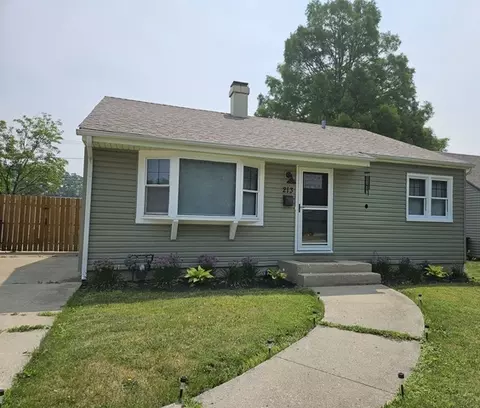 213 S Mclean Blvd, Elgin, IL 60123