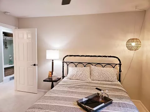 Bedroom - 213 S Mclean Blvd, Elgin, IL 60123 photo 1 of 4