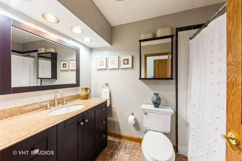 Bath - 1038 Brookside Ln, Deerfield, IL 60015 photo 1 of 1