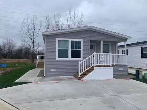 22352 S Cedar Dr, Channahon, IL 60410