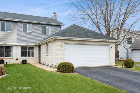 2922 Dorothy Dr, Aurora, IL 60504