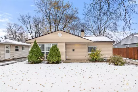 219 W Wayne Pl, Wheeling, IL 60090