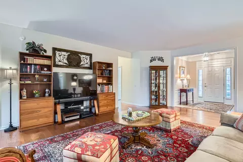Living - 2457 Sandy Stream Ln, Elgin, IL 60124 photo 3 of 3