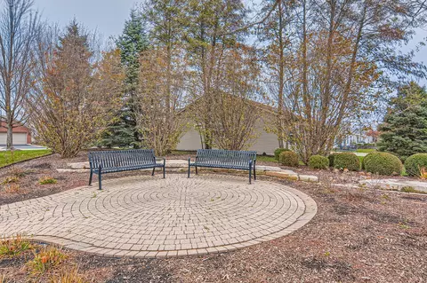 Exterior - 2457 Sandy Stream Ln, Elgin, IL 60124 photo 6 of 9
