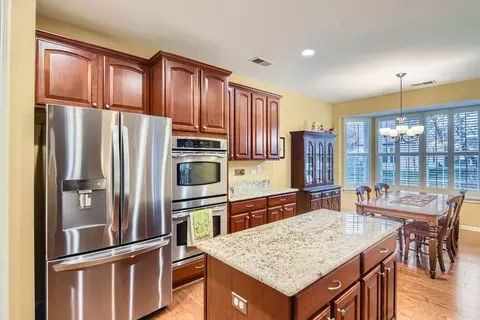 Kitchen - 2457 Sandy Stream Ln, Elgin, IL 60124 photo 2 of 3