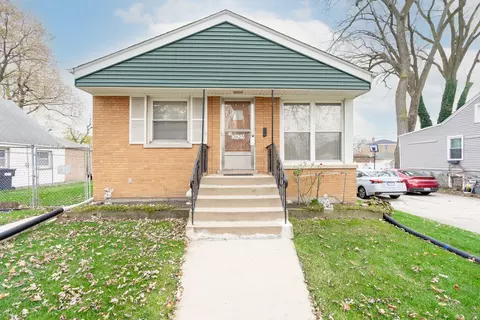 2625 W 97th St, Evergreen Park, IL 60805