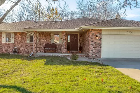 1705 W College Ave, Normal, IL 61761 photo 2
