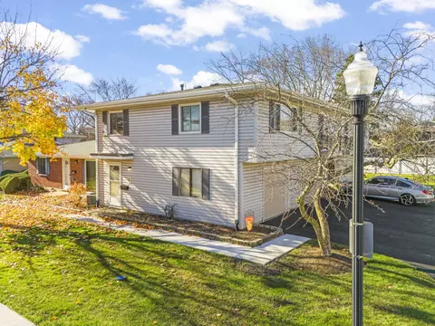 1125 Quanset Ct #1125, Schaumburg, IL 60194