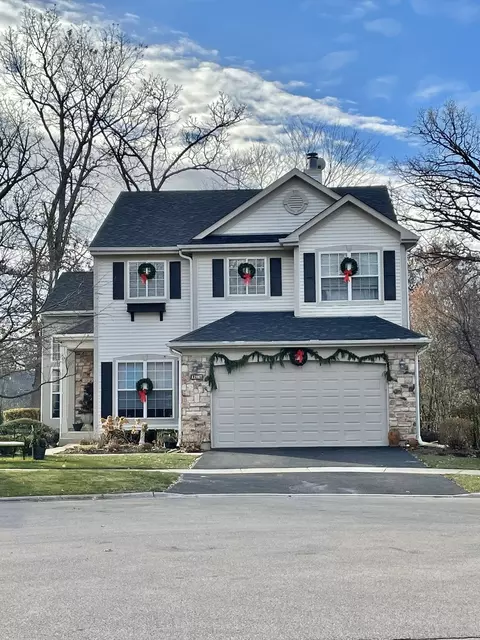 12987 W Sanctuary Ct, Lake Bluff, IL 60044