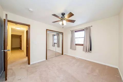 1201 Pinetree Ln, Bartlett, IL 60103 photo 18