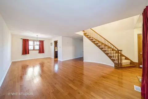1201 Pinetree Ln, Bartlett, IL 60103 photo 3