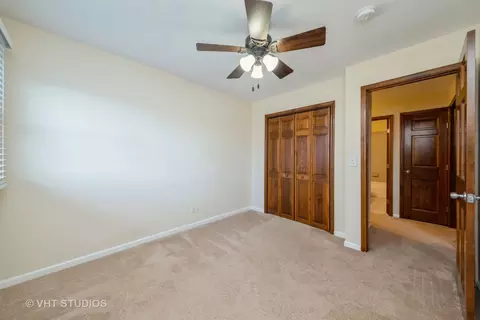1201 Pinetree Ln, Bartlett, IL 60103 photo 15