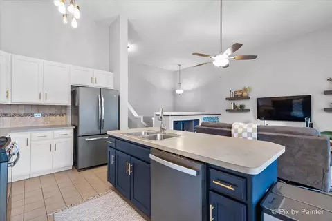 Kitchen - 16765 Hazelwood Dr #-, Plainfield, IL 60586 photo 2 of 3