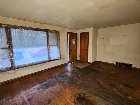 9931 S Emerald Ave, Chicago, IL 60628 photo 8