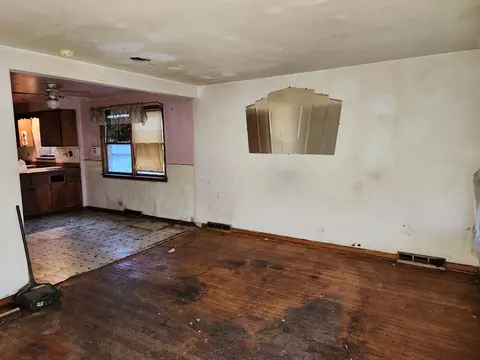 9931 S Emerald Ave, Chicago, IL 60628 photo 7