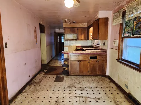 9931 S Emerald Ave, Chicago, IL 60628 photo 11