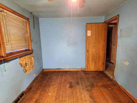 9931 S Emerald Ave, Chicago, IL 60628 photo 16