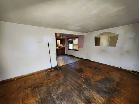 9931 S Emerald Ave, Chicago, IL 60628 photo 6