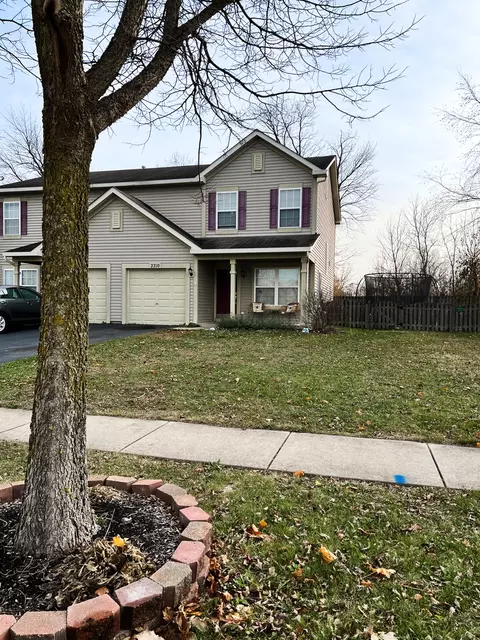 2710 Hoffman St, Plano, IL 60545