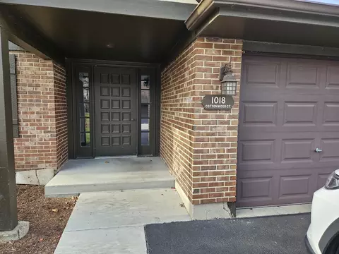 1018 Cottonwood Ct #2B, Wheeling, IL 60090