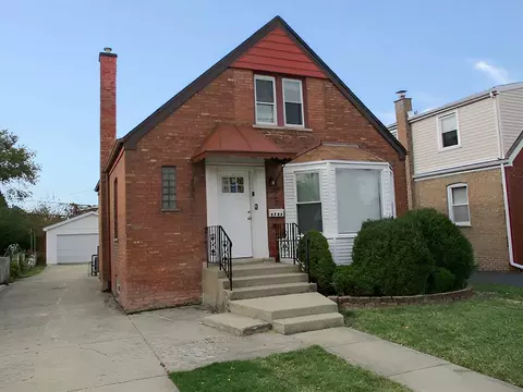 8744 S Mozart St, Evergreen Park, IL 60805