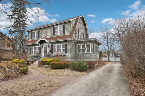 287 Bartram Rd, Riverside, IL 60546 photo 2