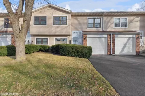 4176 Brentwood Ln, Waukegan, IL 60087
