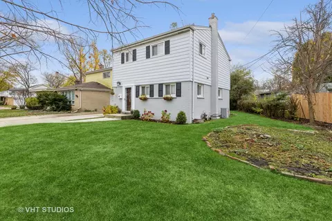 2935 Greenleaf Ave, Wilmette, IL 60091