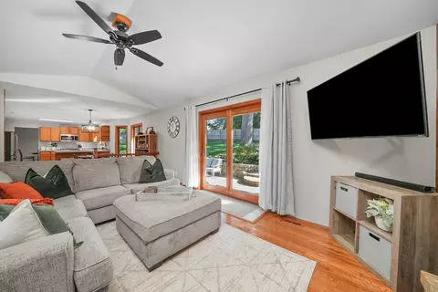 Living - 4902 Hickory Way, Johnsburg, IL 60051 photo 2 of 2