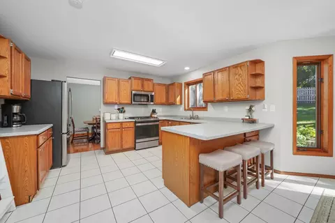 Kitchen - 4902 Hickory Way, Johnsburg, IL 60051 photo 1 of 5