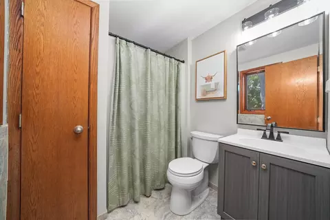 Bath - 4902 Hickory Way, Johnsburg, IL 60051 photo 3 of 3