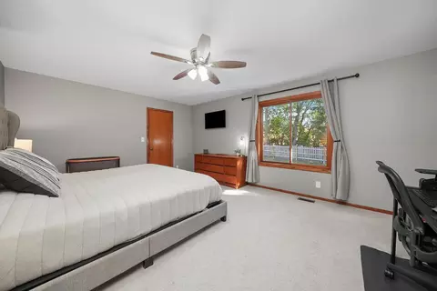 Bedroom - 4902 Hickory Way, Johnsburg, IL 60051 photo 4 of 4
