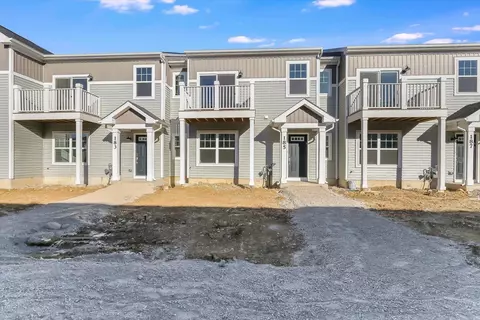 185 Kingsport Dr, South Elgin, IL 60177
