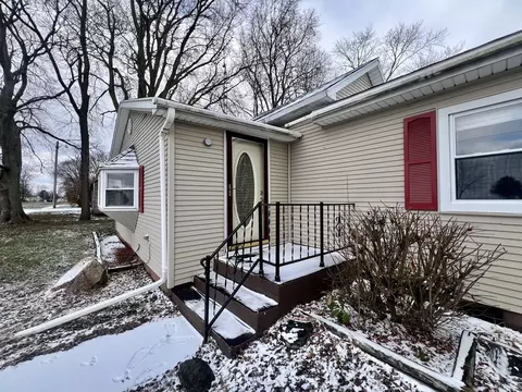 201 N Chicago St, Sidell, IL 61876 photo 3